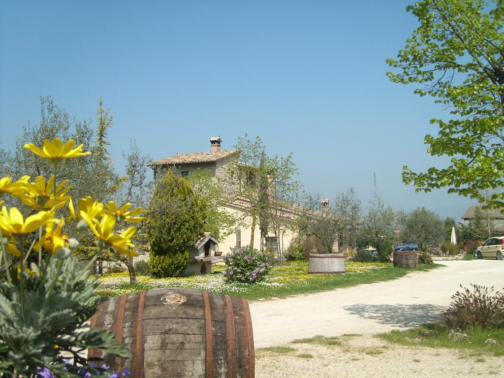 Willa Fattoria Del Quondam Giano dellʼUmbria Zewnętrze zdjęcie